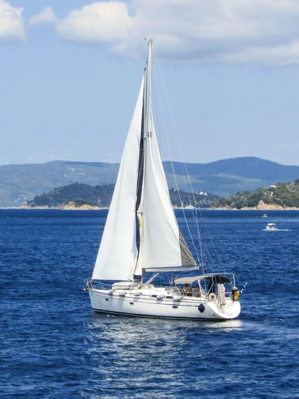 Yacht auf dem Meer